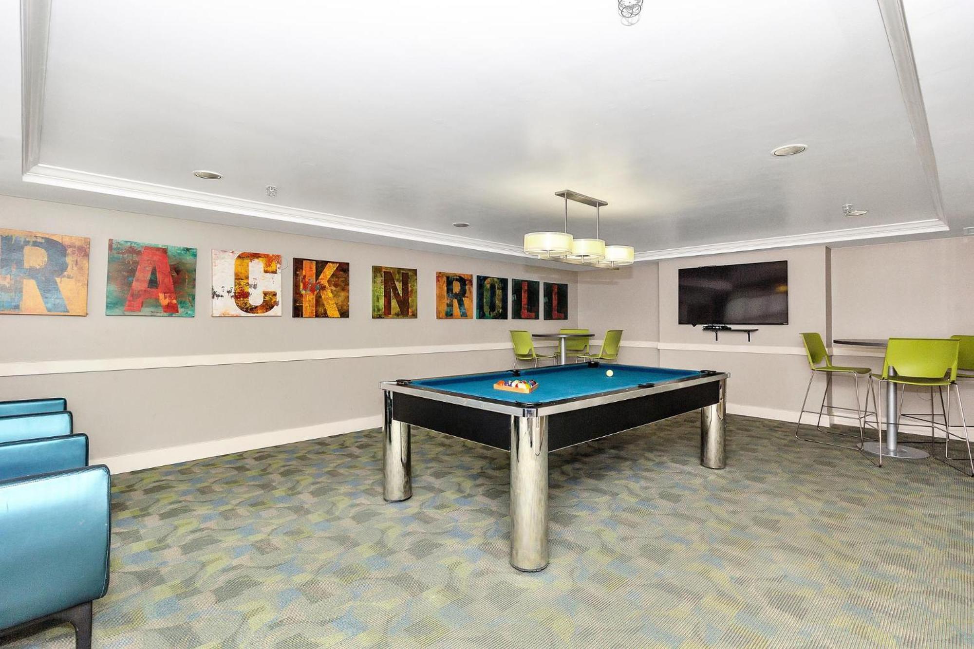 Dharma Coral Gables At Gables Grand Plaza * Miami