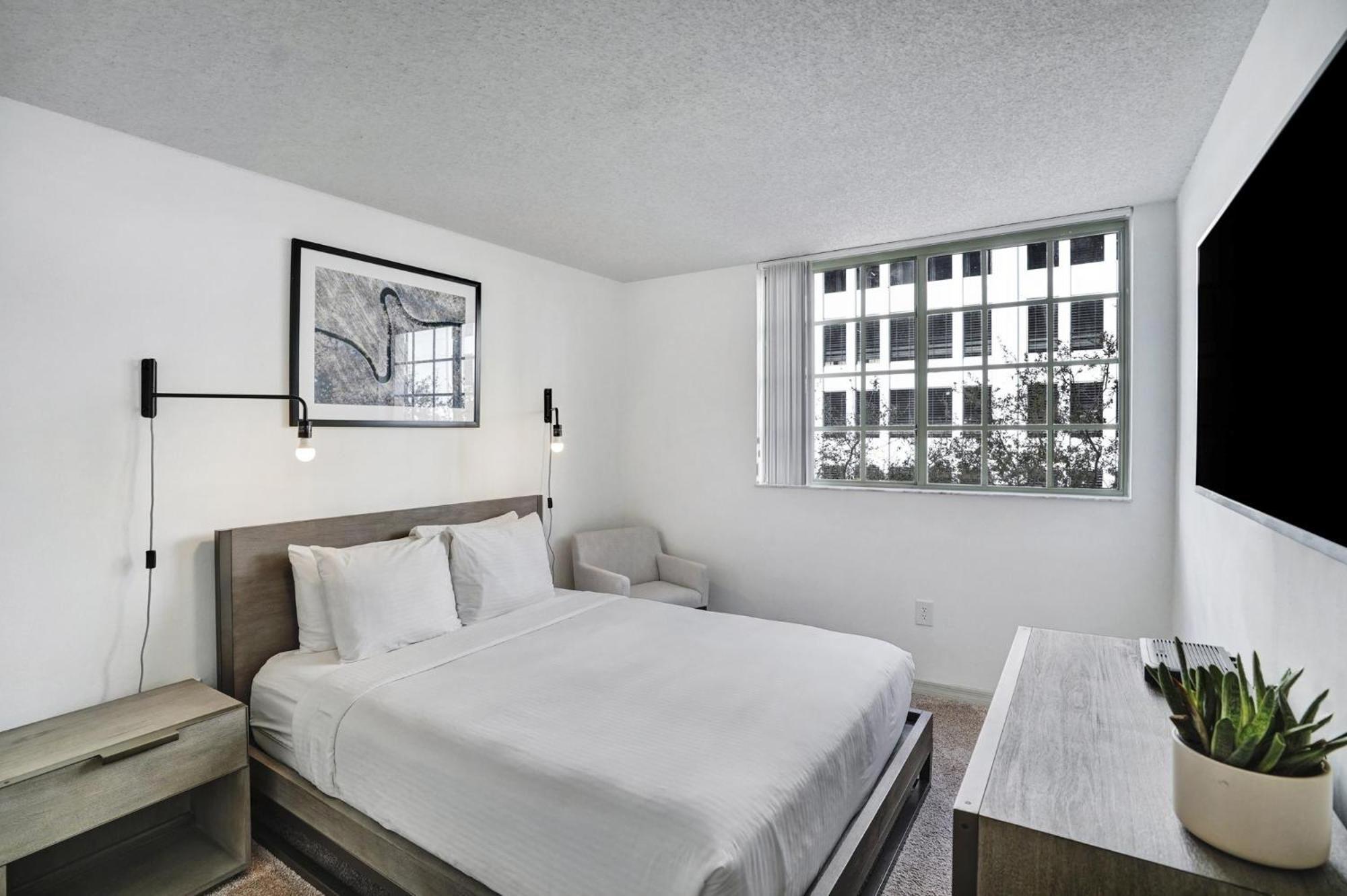 Dharma Coral Gables At Gables Grand Plaza Apartamento