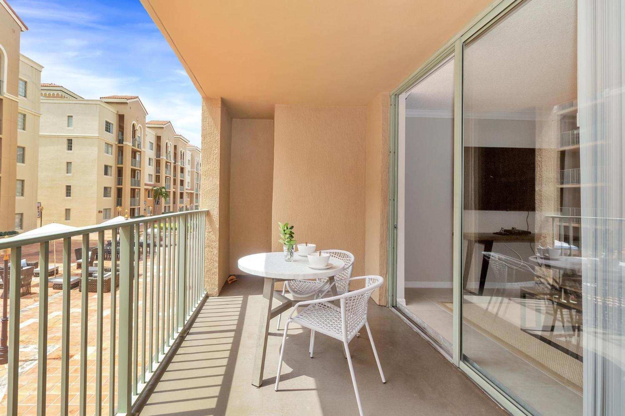 Dharma Coral Gables At Gables Grand Plaza Apartamento