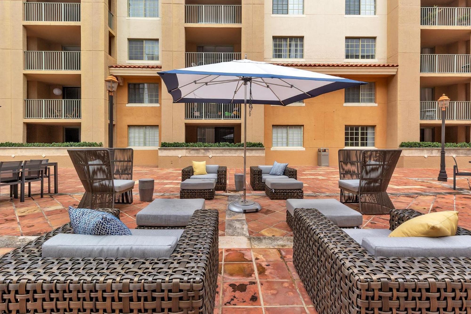 Dharma Coral Gables At Gables Grand Plaza Apartamento Miami
