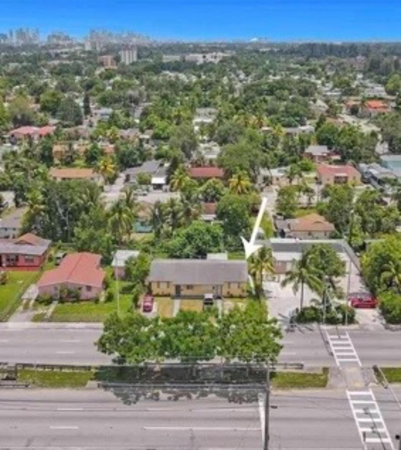 Cozy Unit Near Downtown Miami Apartment *