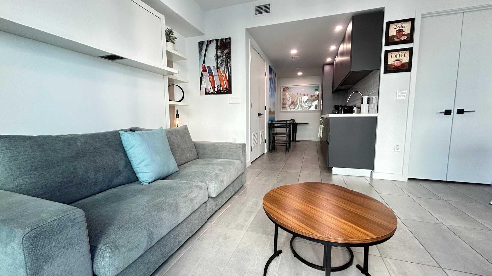Apartment Sky-high Oasis Large Pool & Gym Miami
