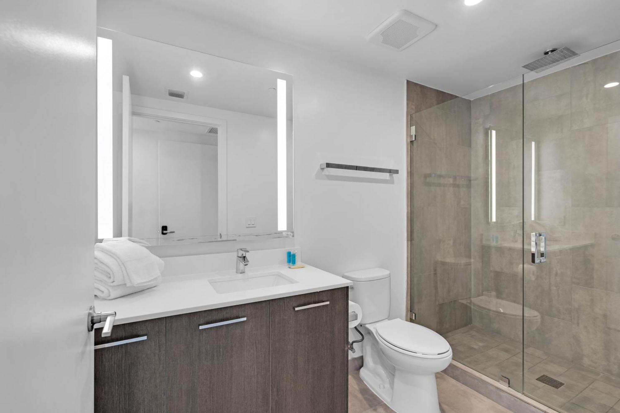 Luxury Downtown Apartment Miami