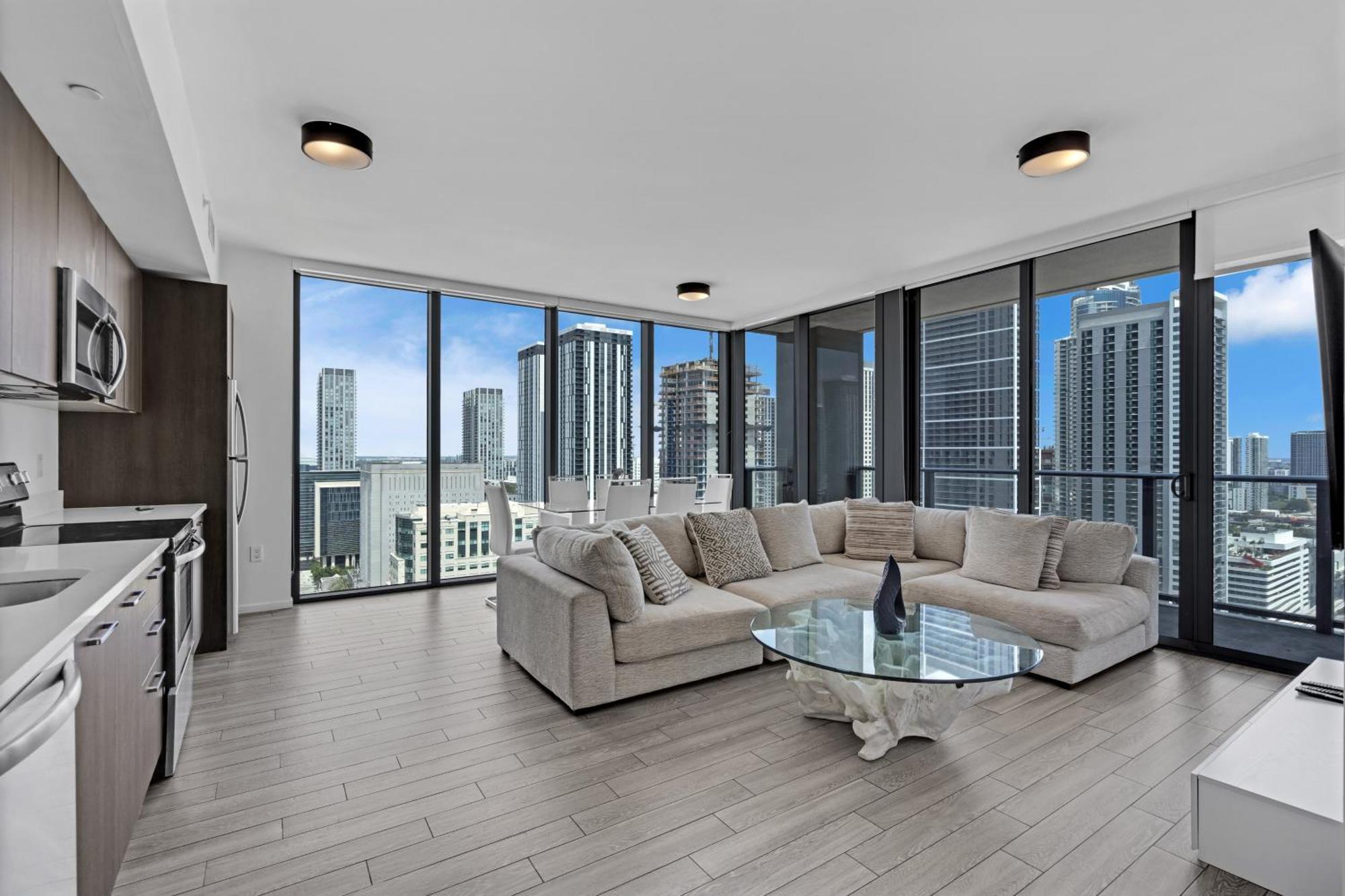 Luxury Downtown *