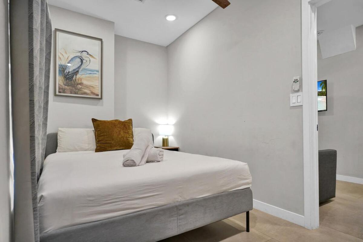 Flats - Self Check-in And 1 Free Parking Apartment *