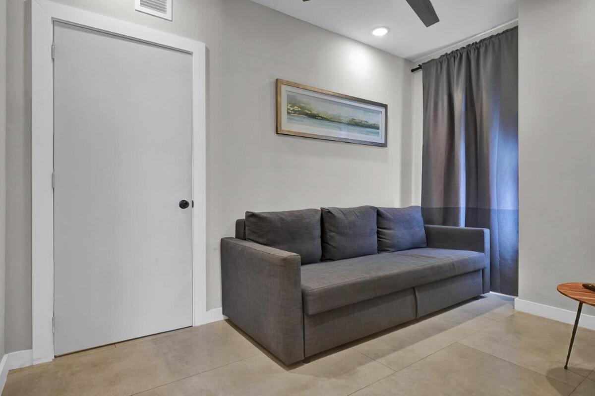 Flats - Self Check-in And 1 Free Parking Apartment