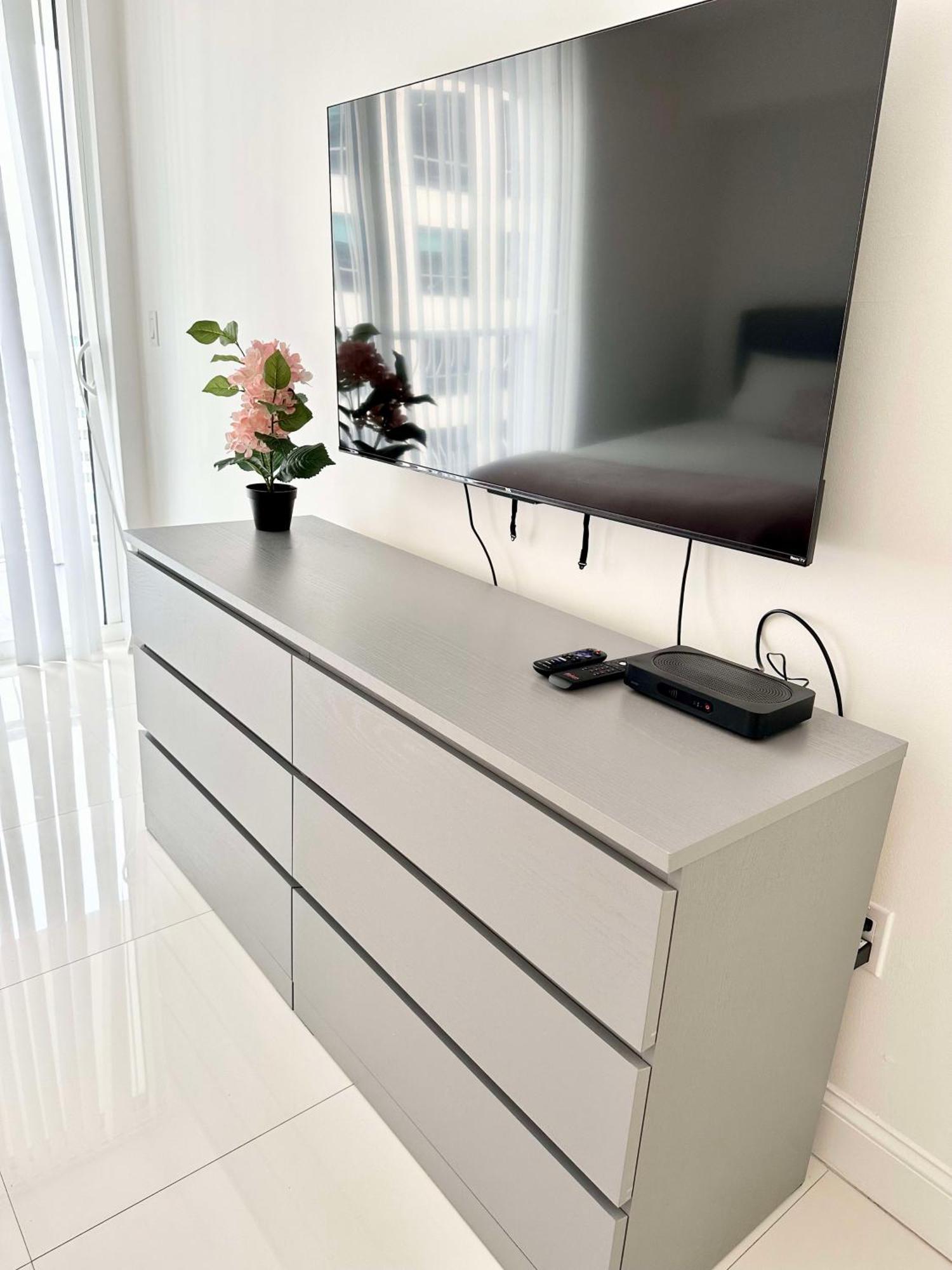 Apartment 36th Floor Brickell Bay View 1br 2 Queens And Sofa Bed Miami