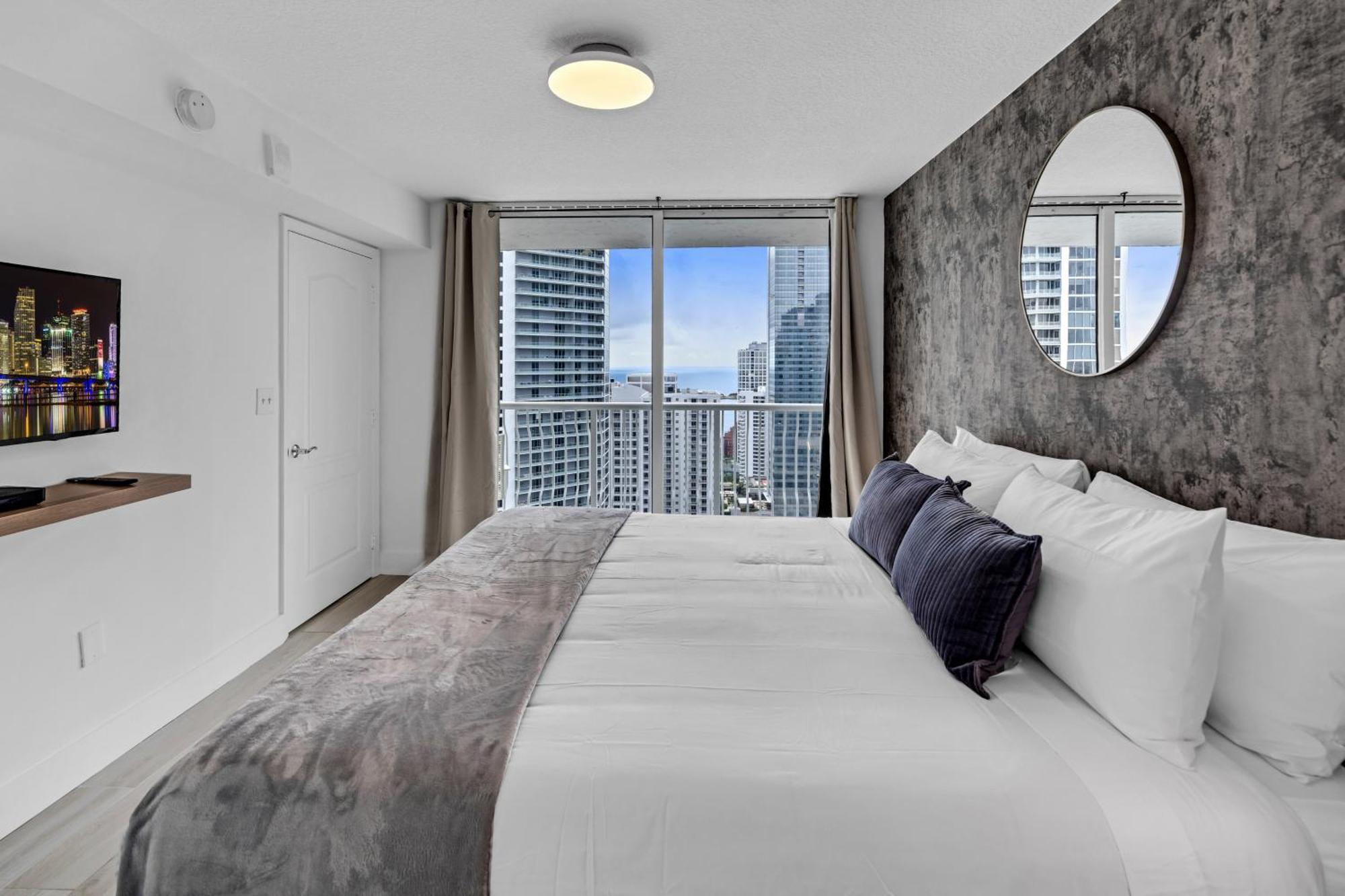 Lux 2b/2b Brickell - Free Parking * Miami