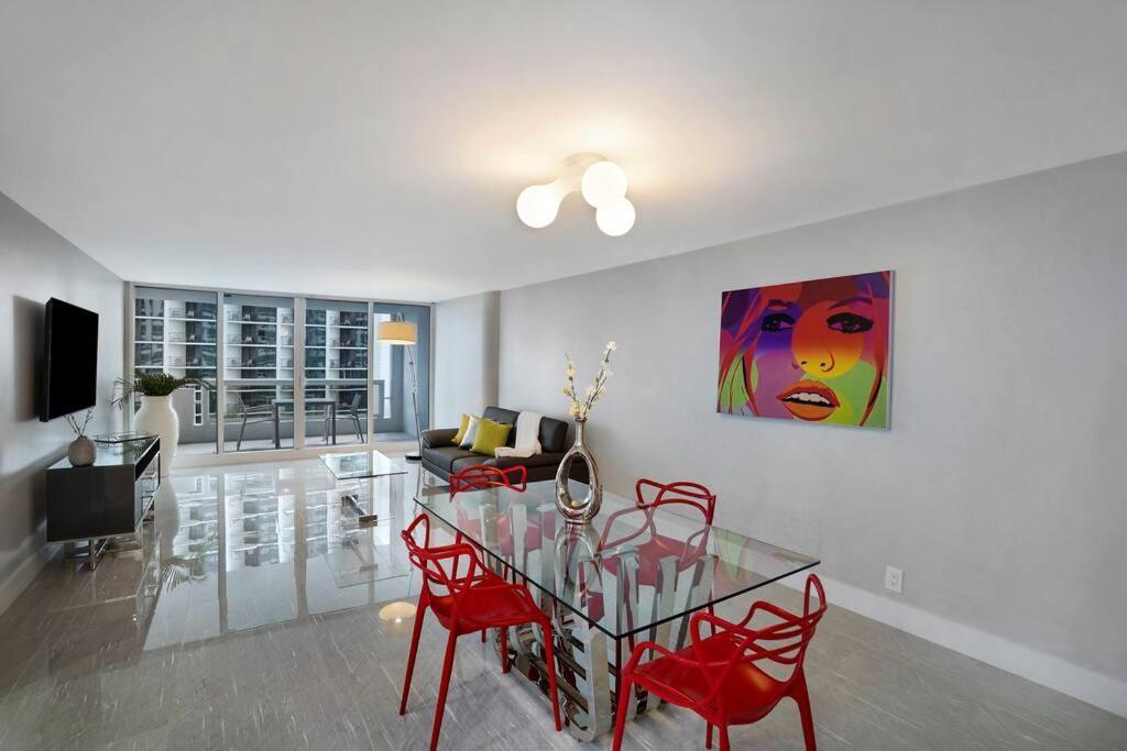 Calypso - Gorgeous Renovated Spacious Condo! Apartamento Miami