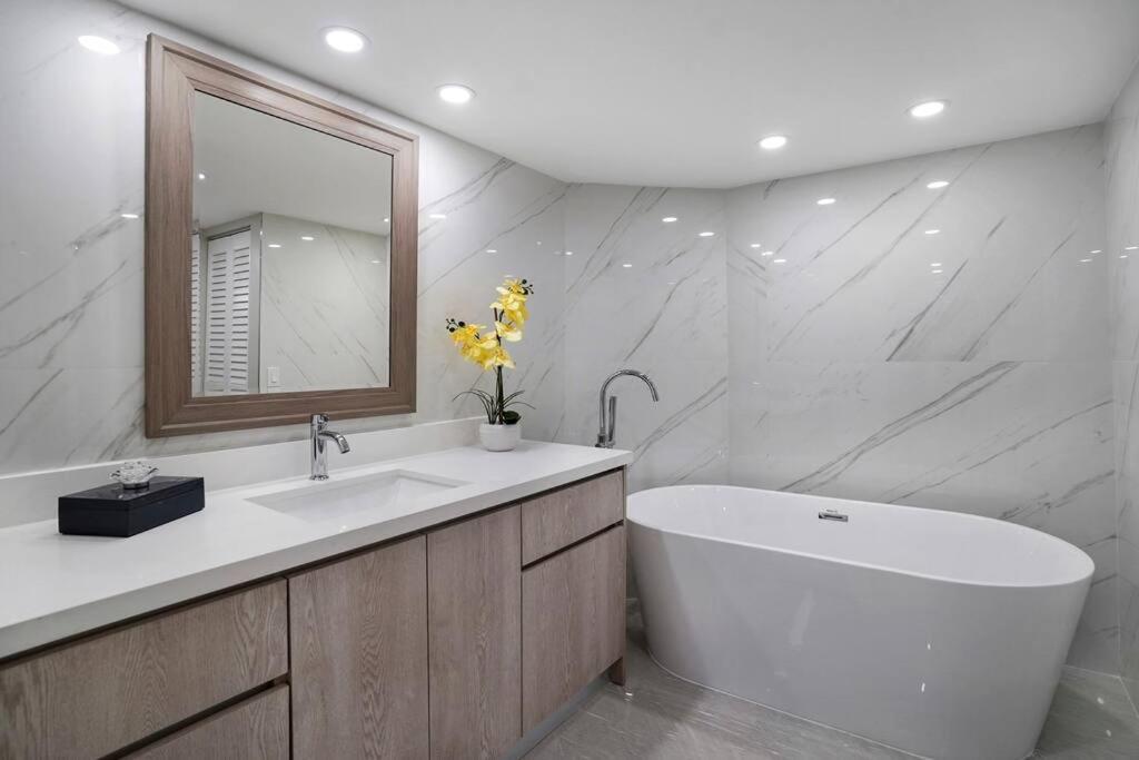 Calypso - Gorgeous Renovated Spacious Condo! Apartamento *