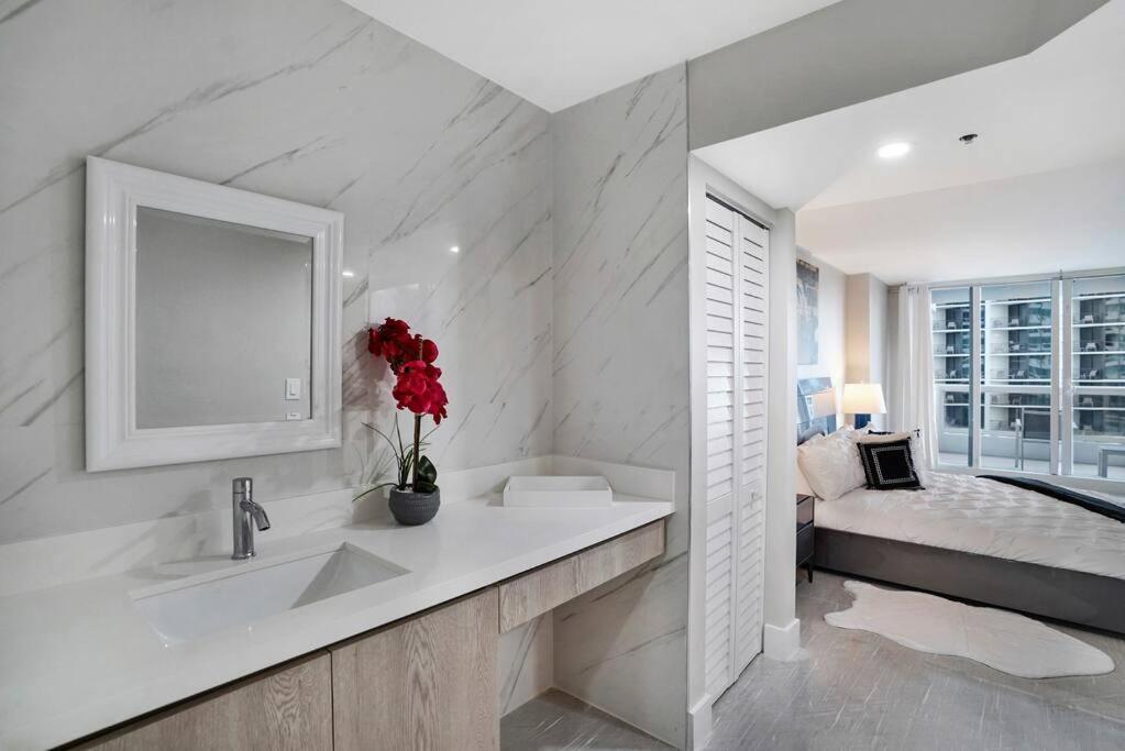 Calypso - Gorgeous Renovated Spacious Condo! Apartamento