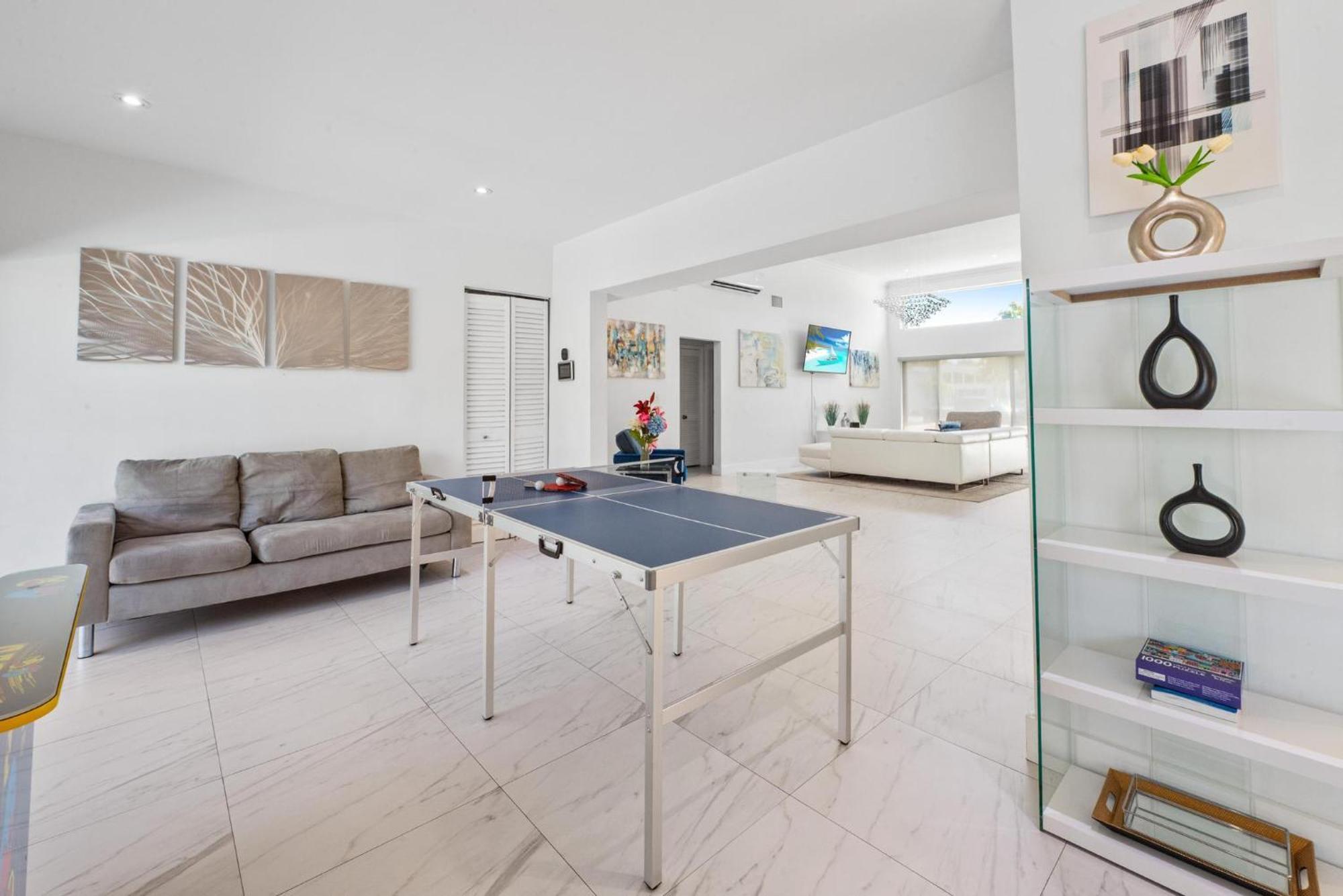 Holiday home Hyperion - Luxurious 5b W Pool & Lounge *