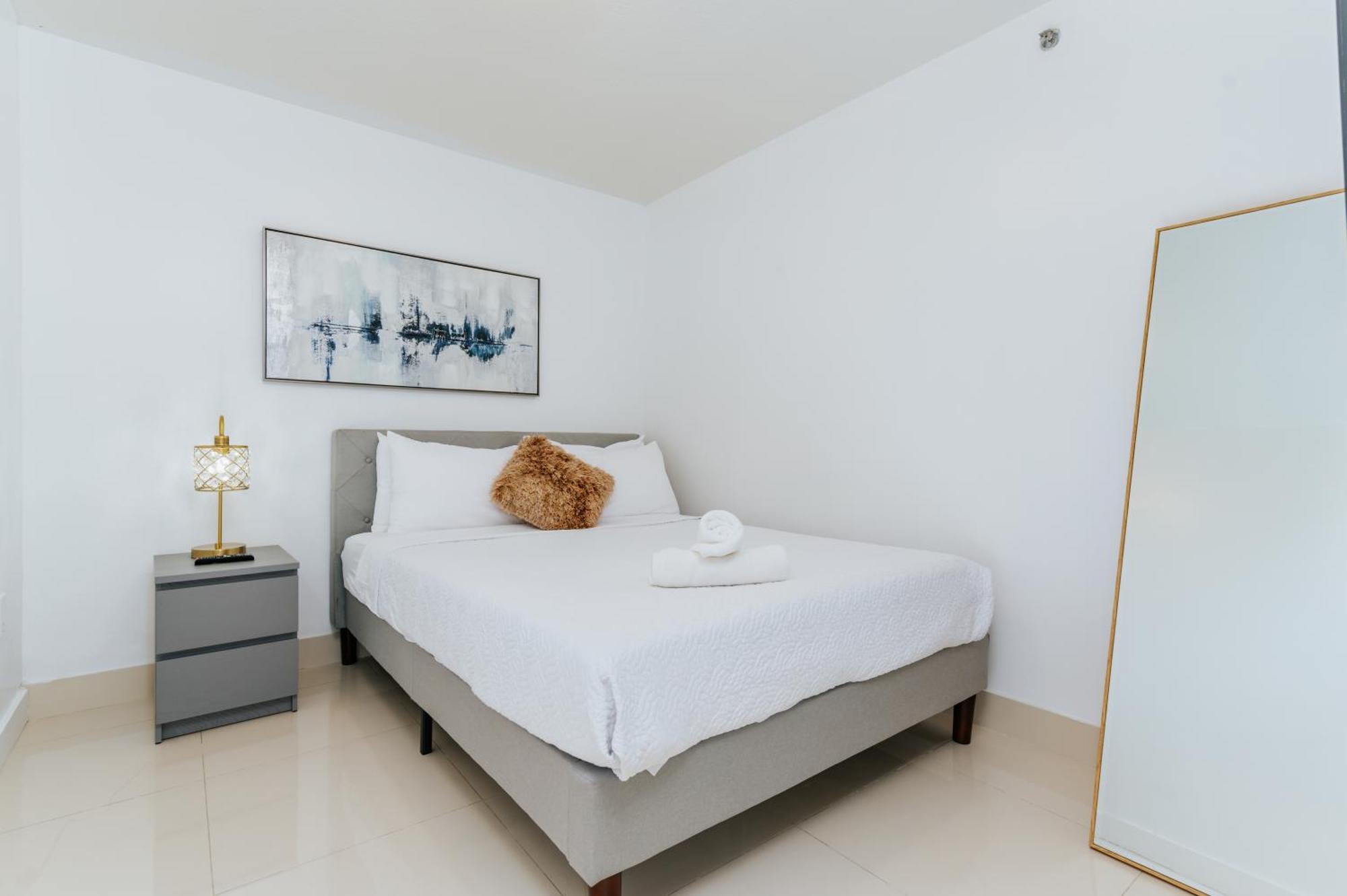Amazing 2 Bedroom At Brickell, Free Parking Apartment