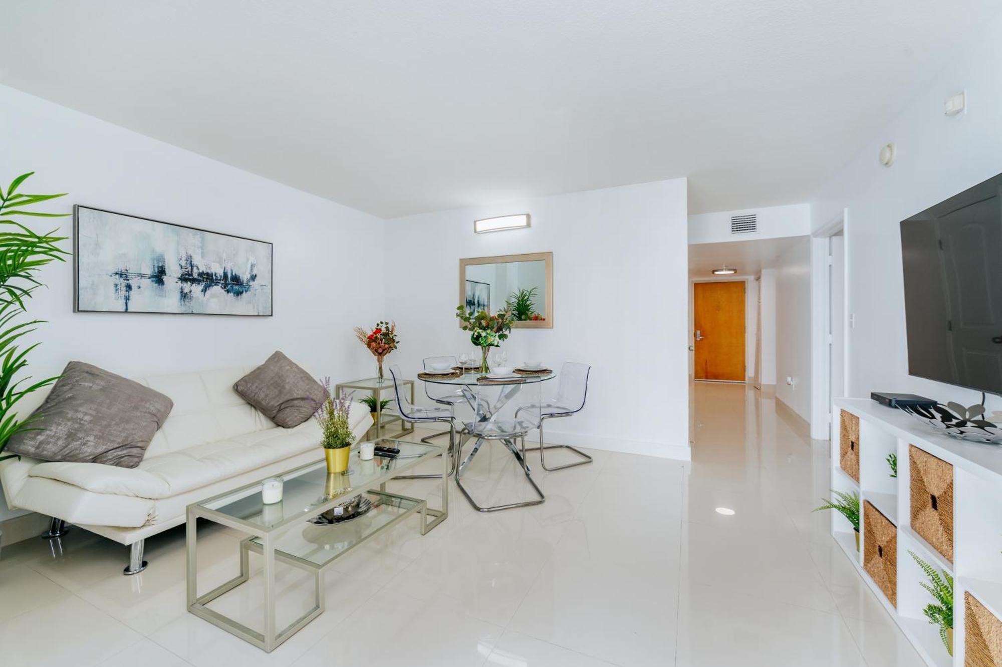 Amazing 2 Bedroom At Brickell, Free Parking Apartment *