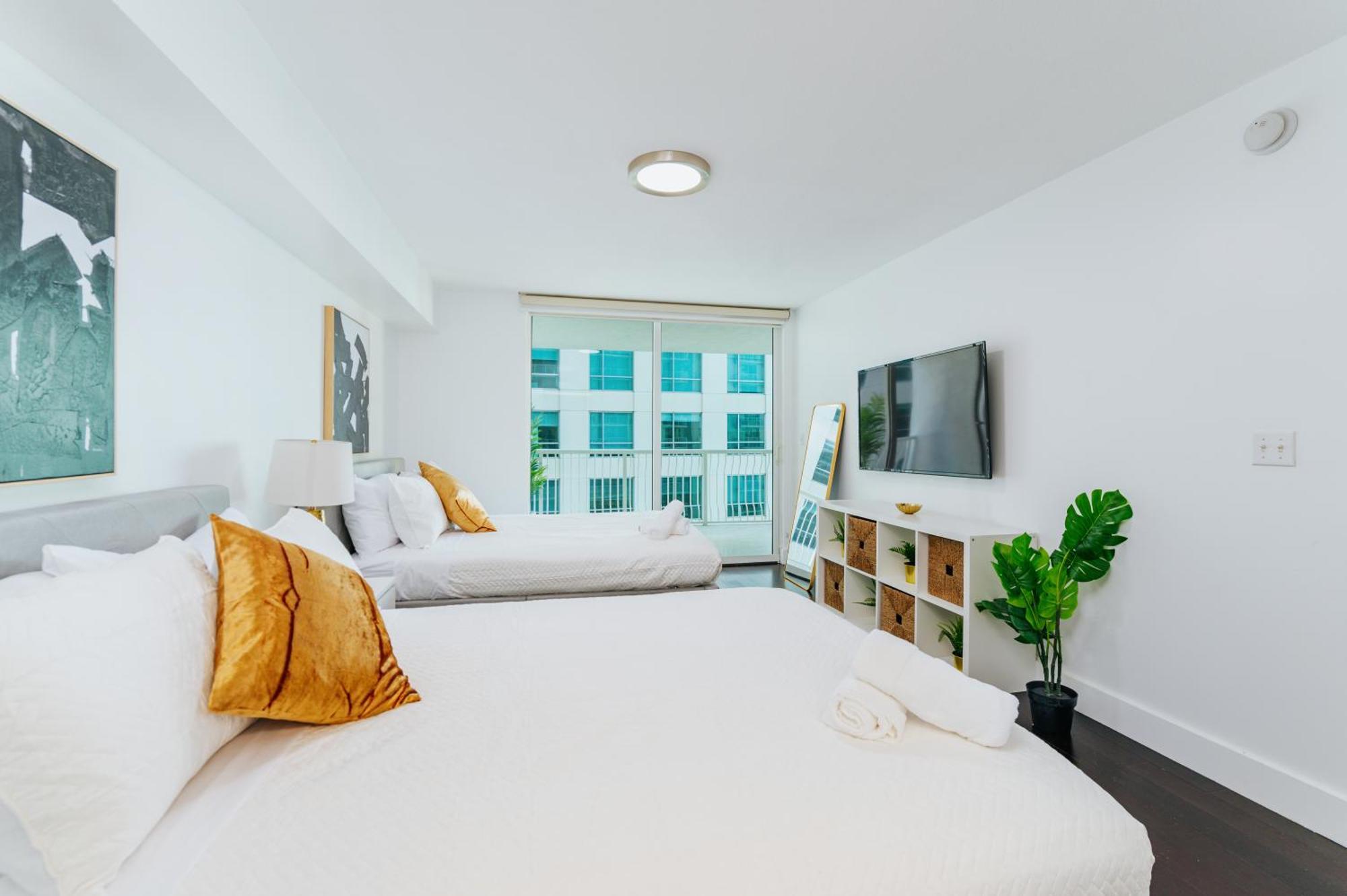 Amazing 2 Bedroom At Brickell, Free Parking Apartment
