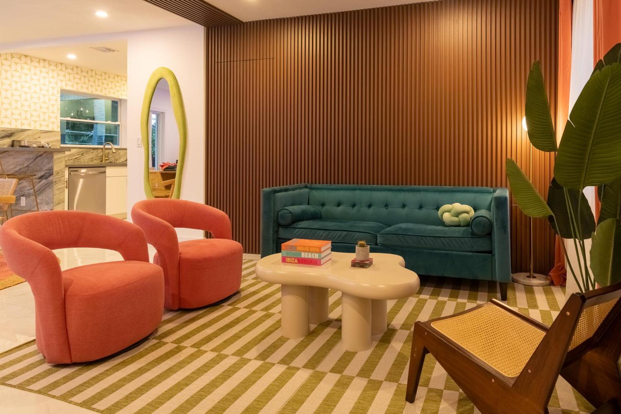 Luxe For 8, Hot Tub, Mins To Beach, Wynwood Miami
