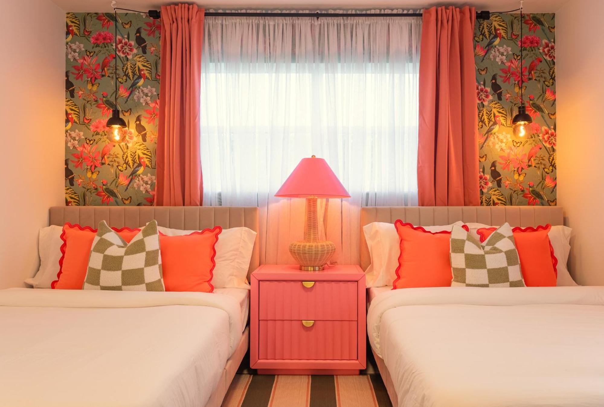 Luxe For 8, Hot Tub, Mins To Beach, Wynwood Holiday home *