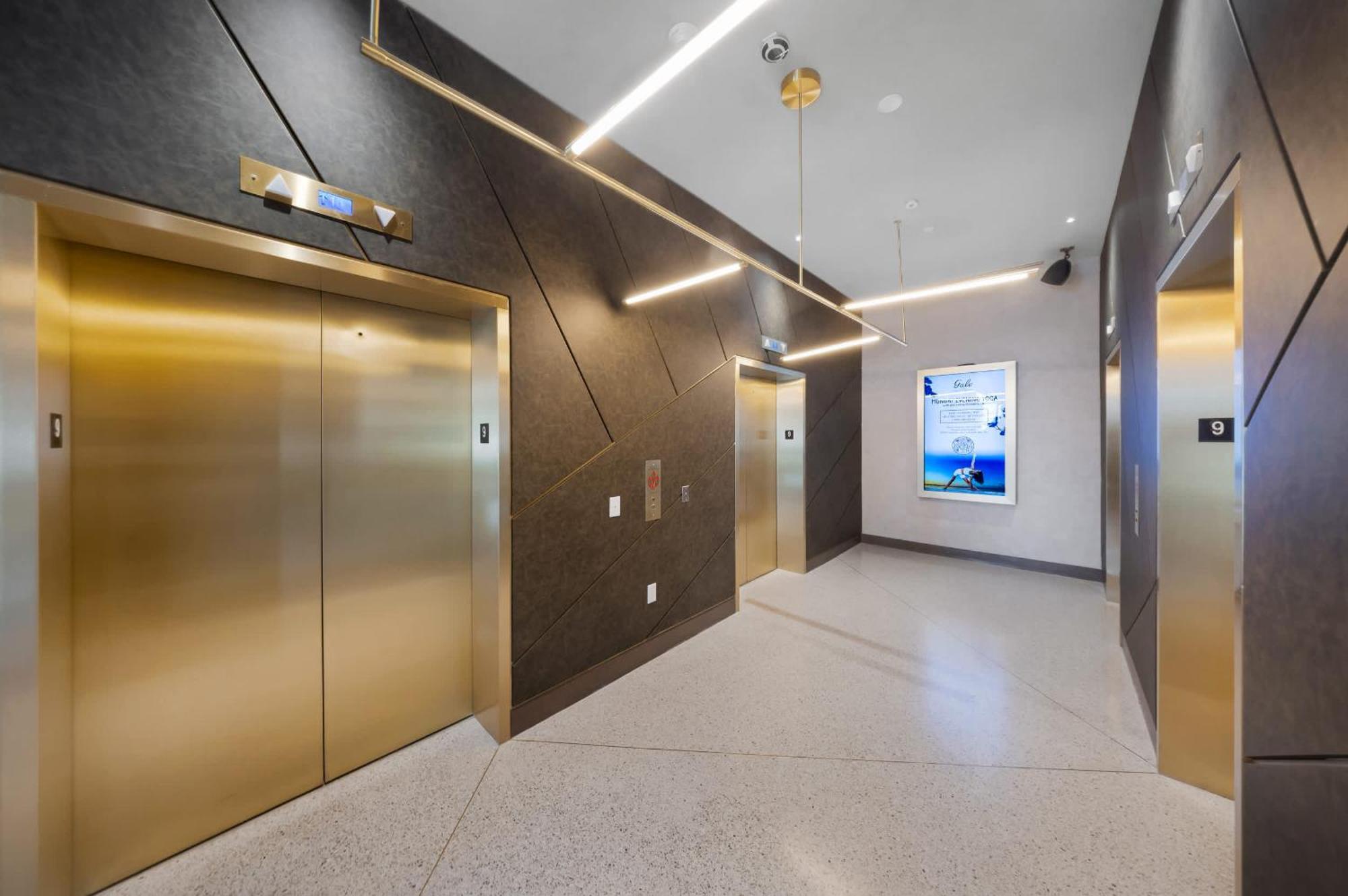 Luxury 1-br Ph With Breathtaking Downtown Views *