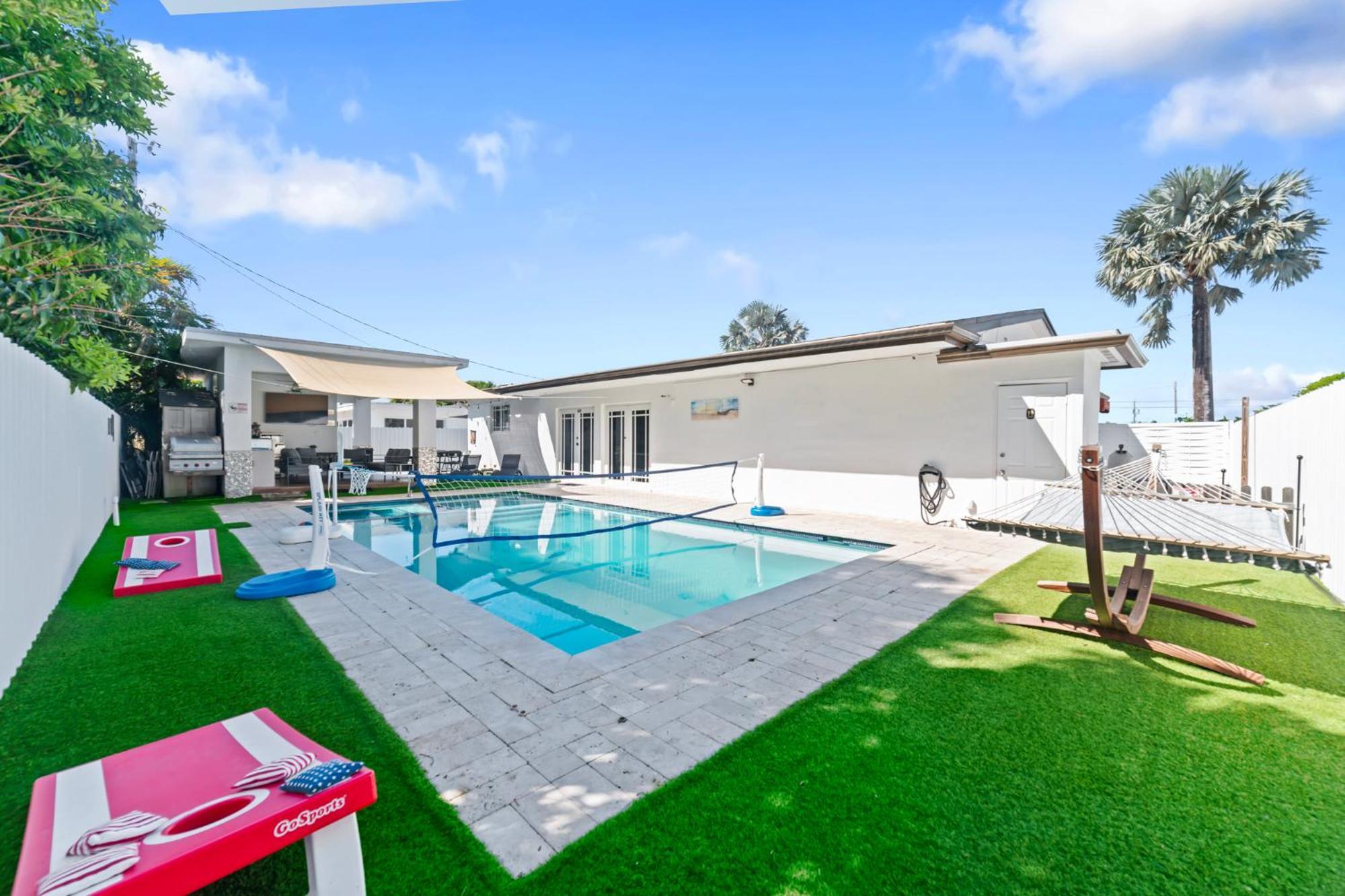 Perfect Location House In Pool & Jacuzzi L43 Holiday home *