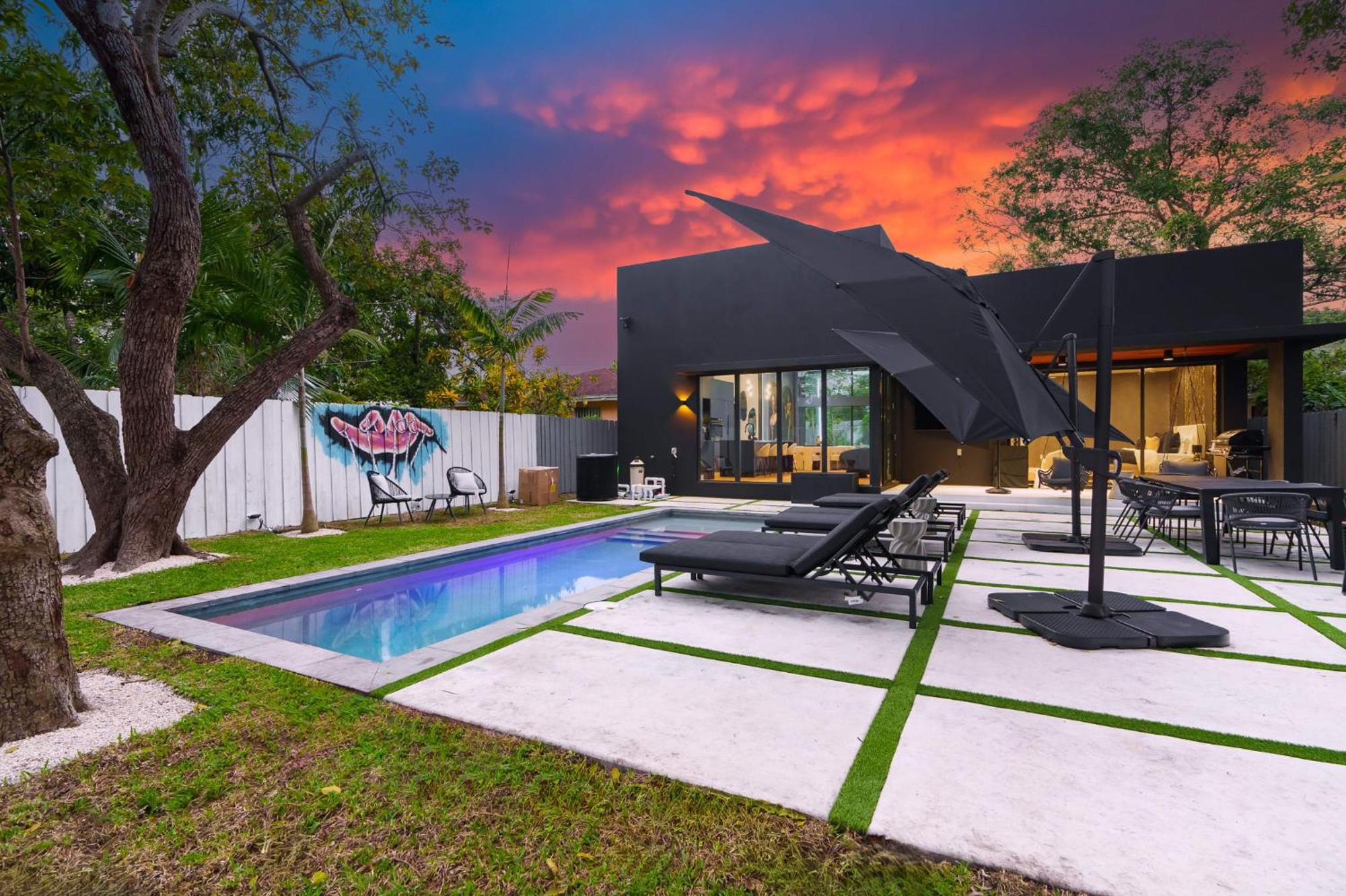 Stylish New W Heated Pool Maximalist * Miami