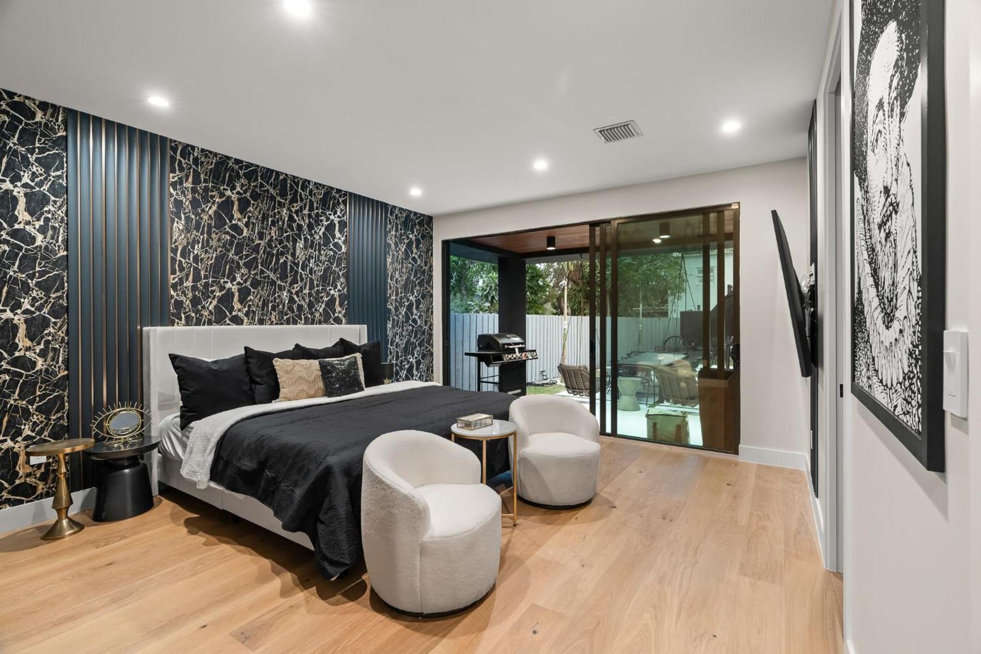 Stylish New W Heated Pool Maximalist *