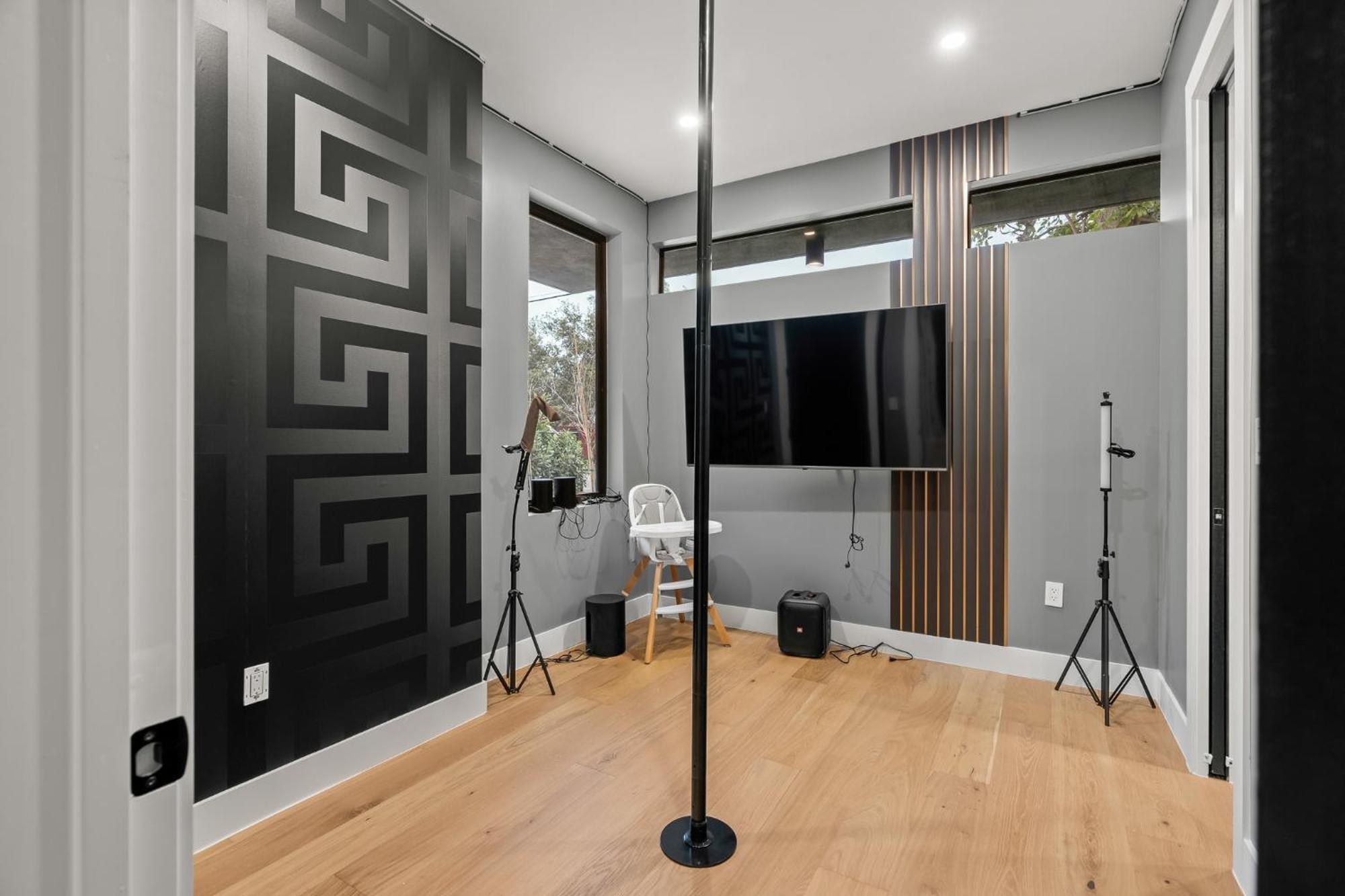 Stylish New W Heated Pool Maximalist * Miami