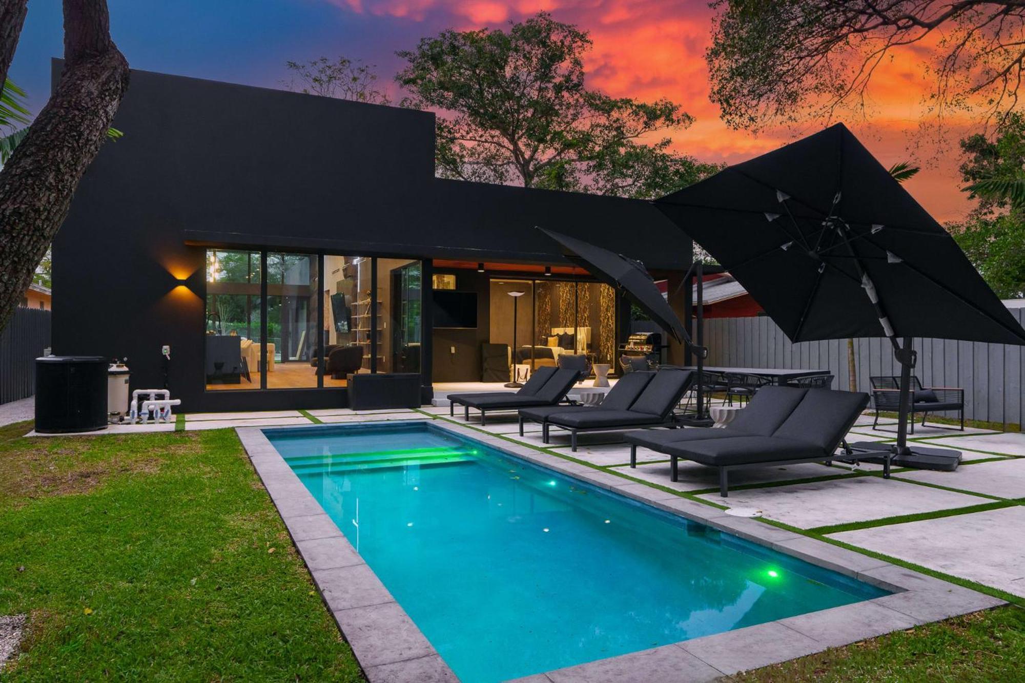 Stylish New W Heated Pool Maximalist * Miami