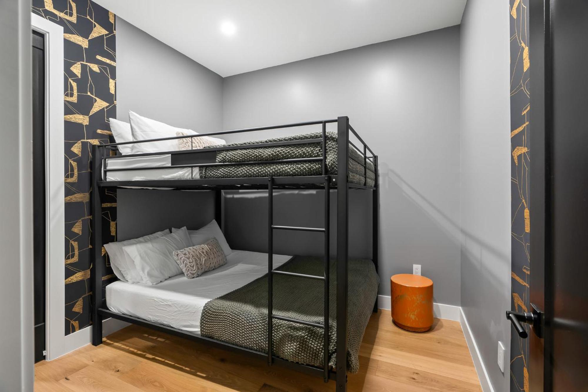 Stylish New W Heated Pool Maximalist Miami