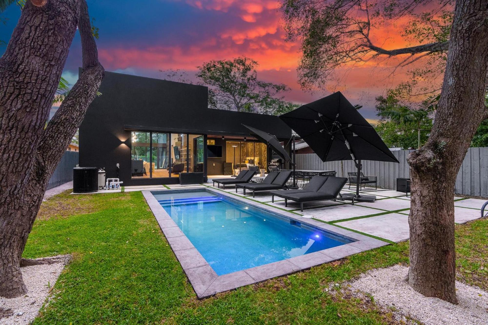 Holiday home Stylish New W Heated Pool Maximalist Miami