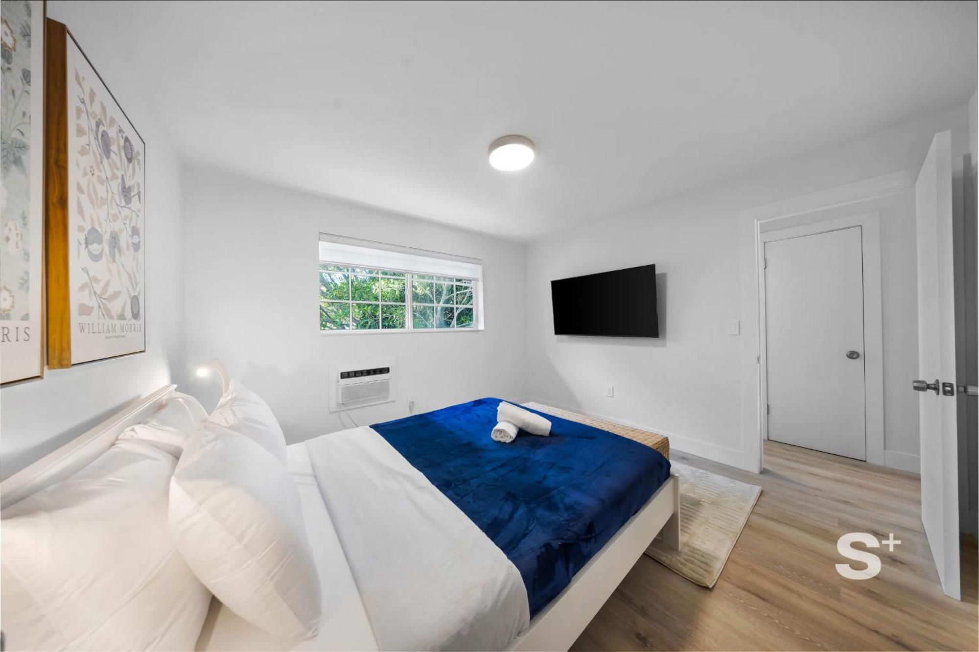 Modern 1-br With Sleek Style