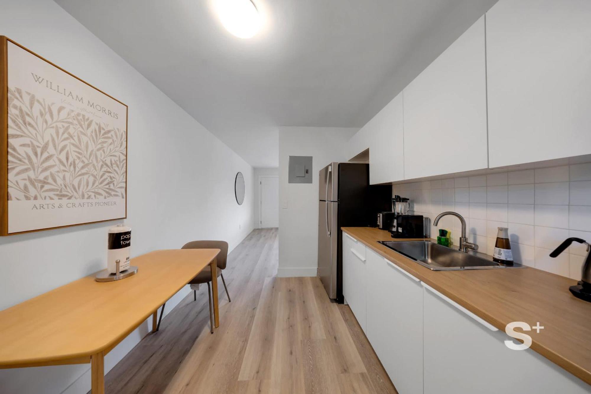 Modern 1-br With Sleek Style Apartment *