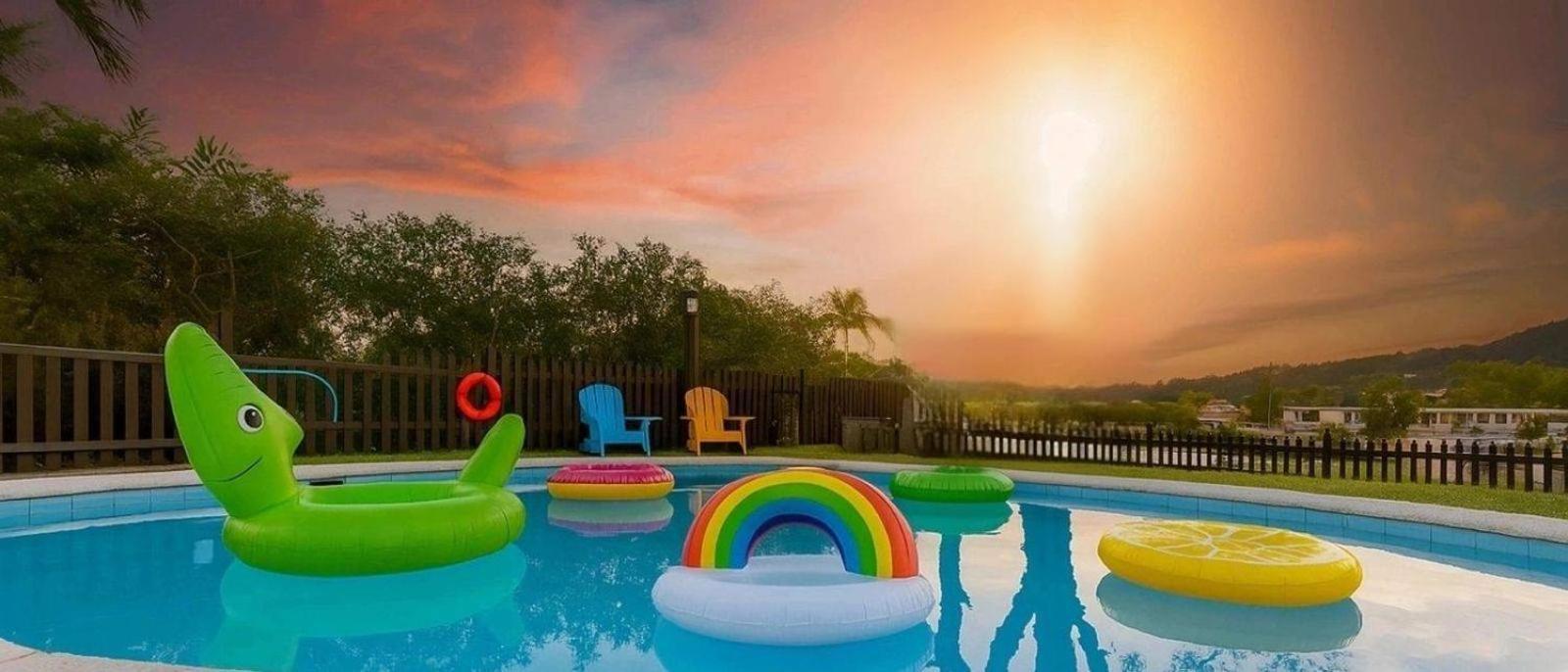 Lakefront Retreat Perfect For Family Fun Holiday home