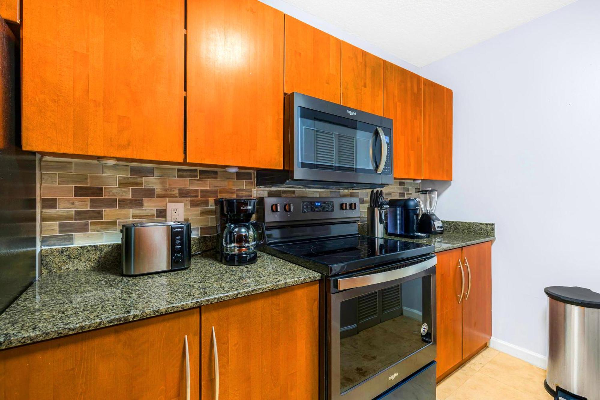 Spacious W Great Amenities! *