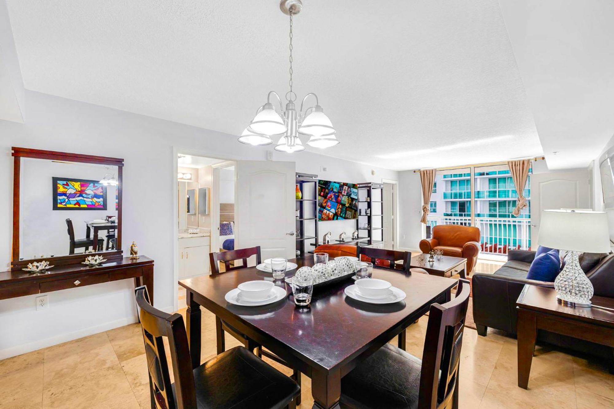 Spacious W Great Amenities! Apartment