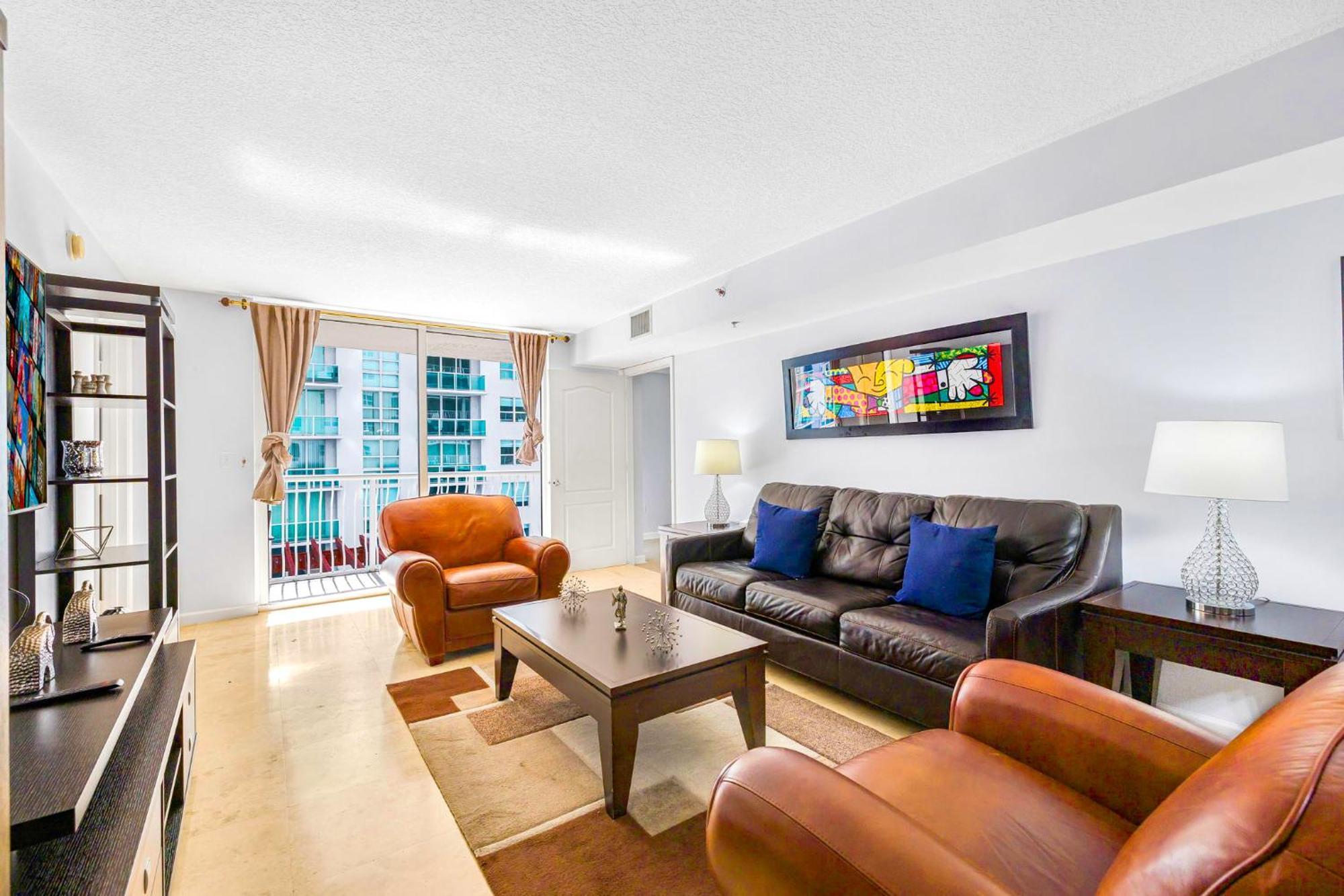 Spacious W Great Amenities! Apartment Miami