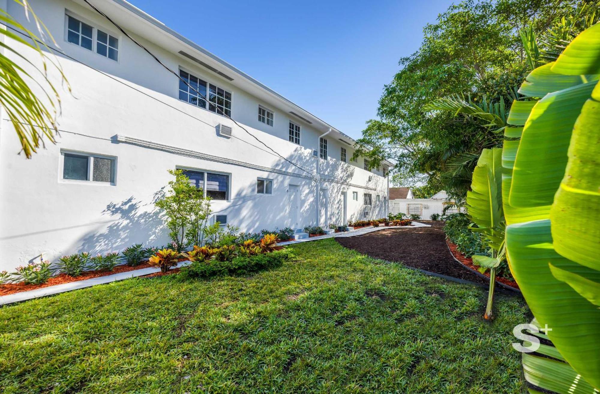 Contemporary In Apartment