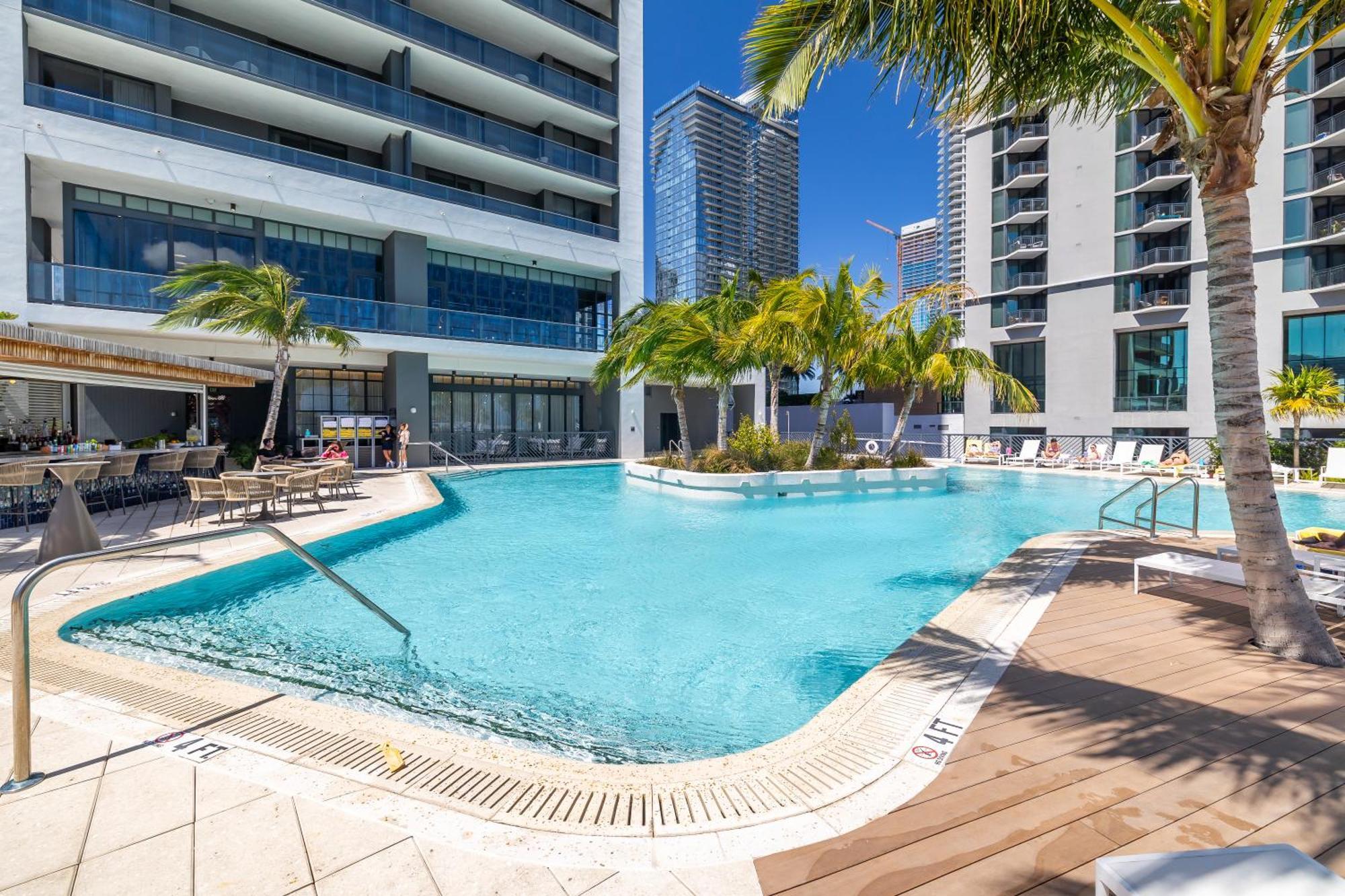 Deluxe 2 Bed With Amazing Views Apartment