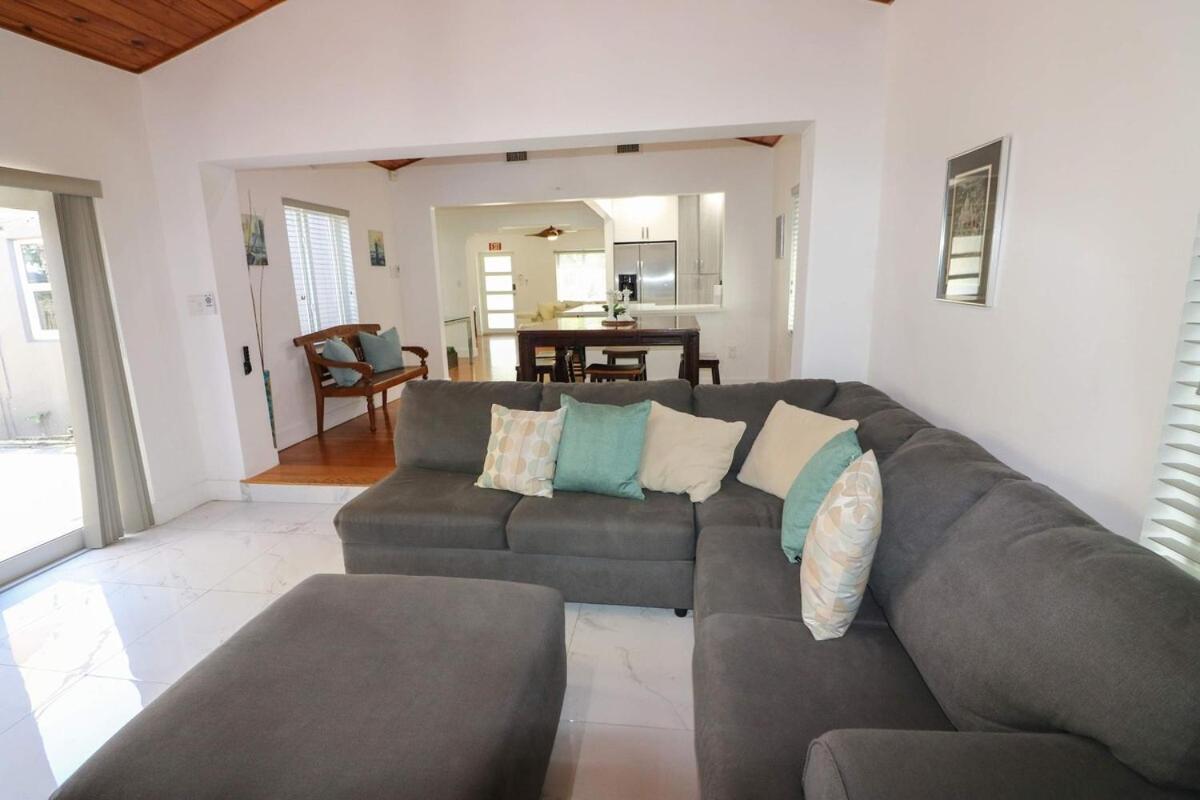 Rustic Modern Retreat - 4br Open Concept Pousada *