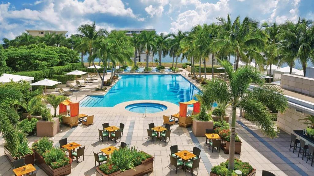 2 Bedroom Or King Studio Suites Four Seasons Hotel Miami Free Wi-Fi & Free Parking Apartment Miami