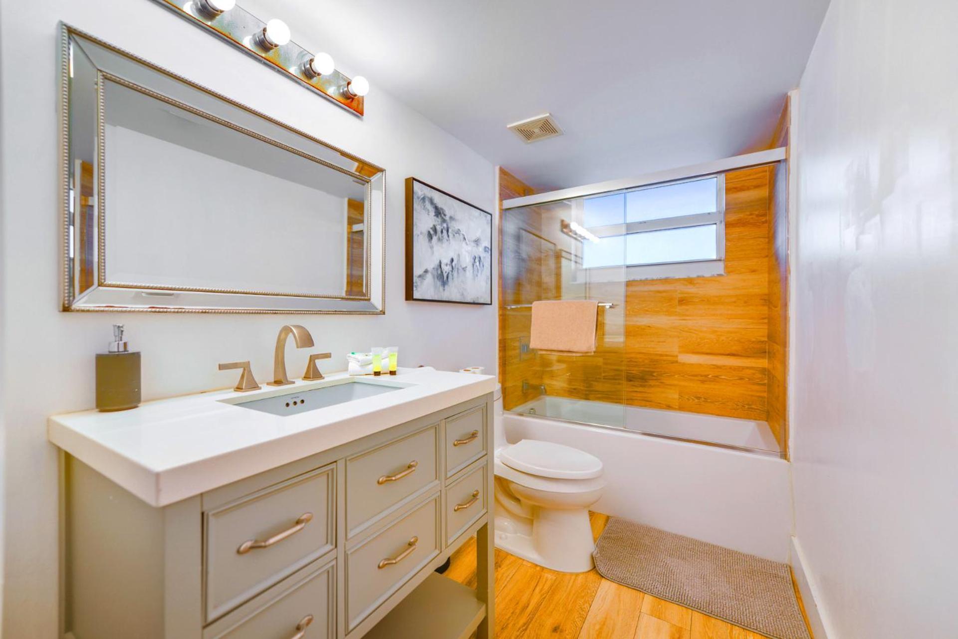 Oceanfront Bliss Stylish W Breathtaking Direct Ocean Views * Miami