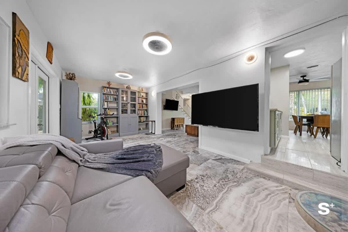 Apartment Spacious With Garden