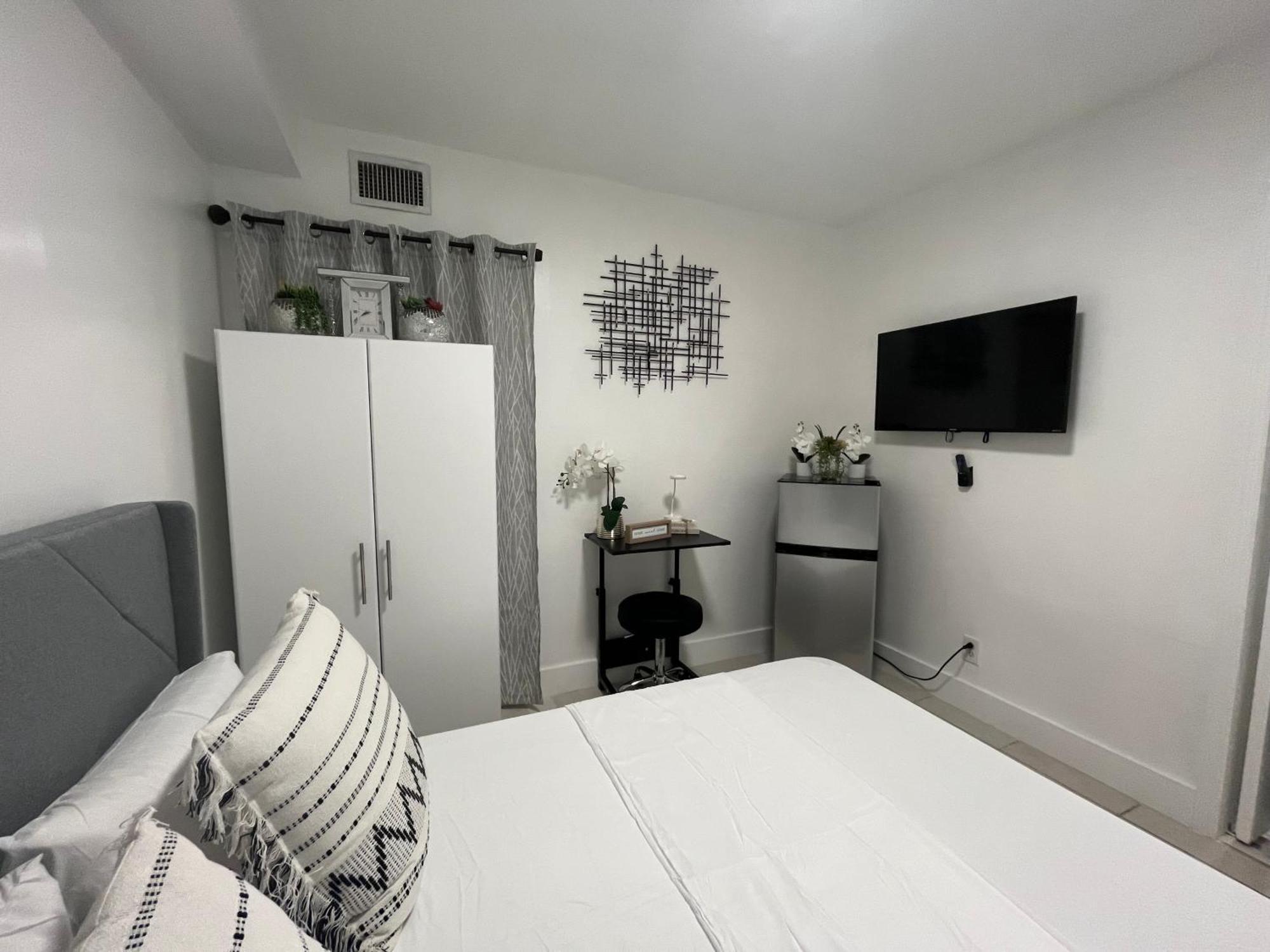 Guest W Free Parking At 7 Min To International Airport Homestay Miami