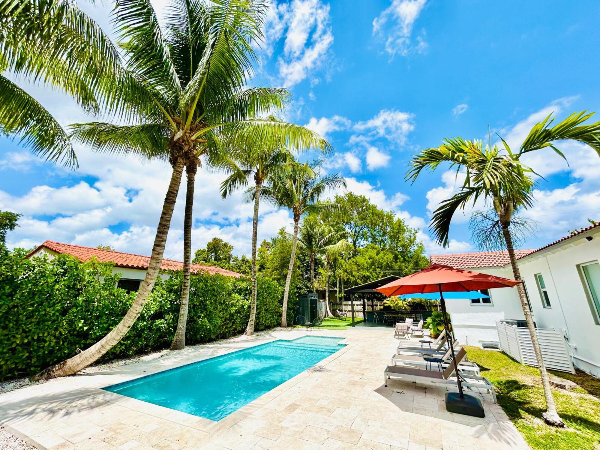 Tropical Paradise 3br Oasis With Heated Pool And Summer Kitchen Holiday home *