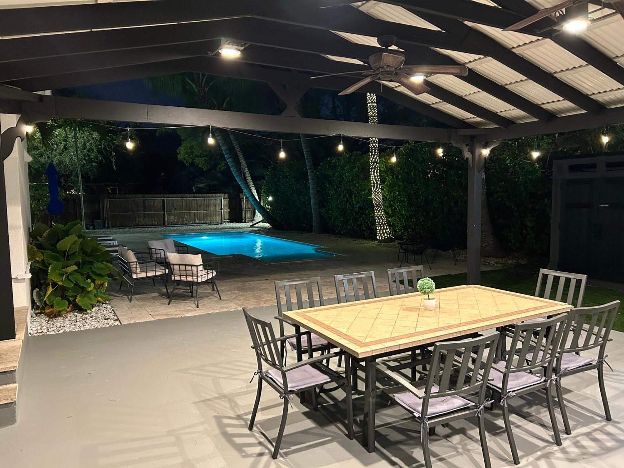 Tropical Paradise 3br Oasis With Heated Pool And Summer Kitchen Holiday home *