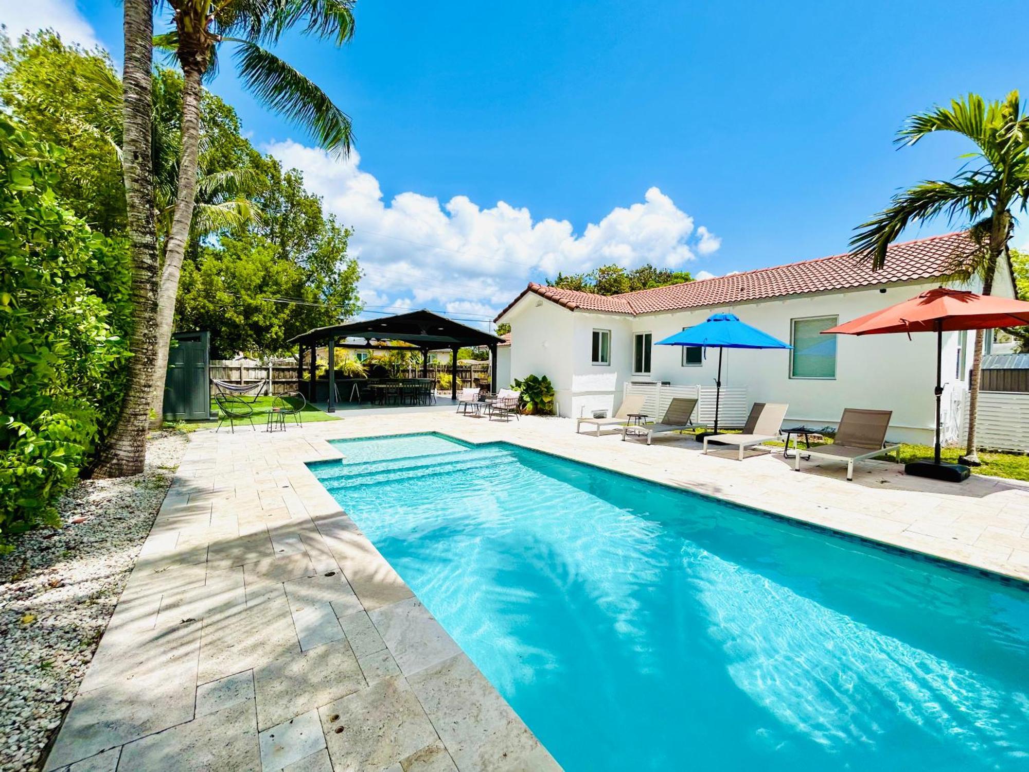 Holiday home Tropical Paradise 3br Oasis With Heated Pool And Summer Kitchen Miami