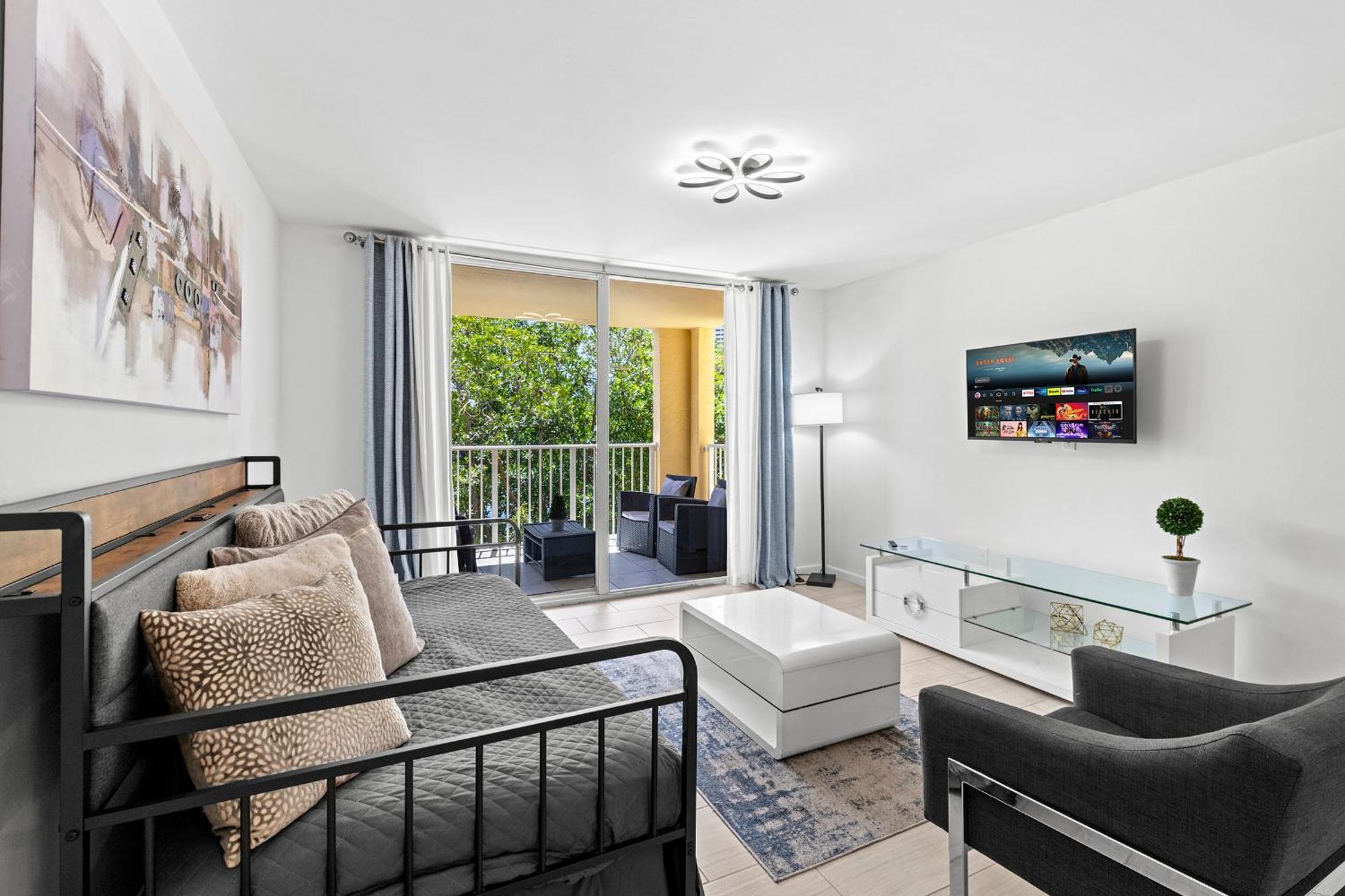 Apartment Yacht Club 2 Bedroom And 2 Bathroom With Baby Crib & Free Parking Miami