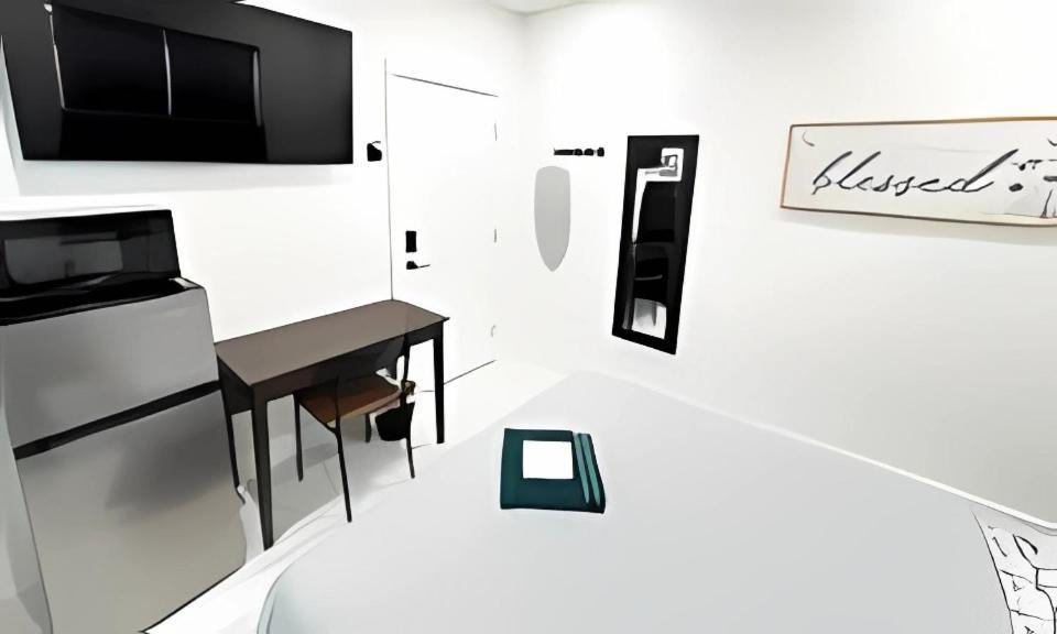 Homestay Private Close To Airport - Free Parking - 01