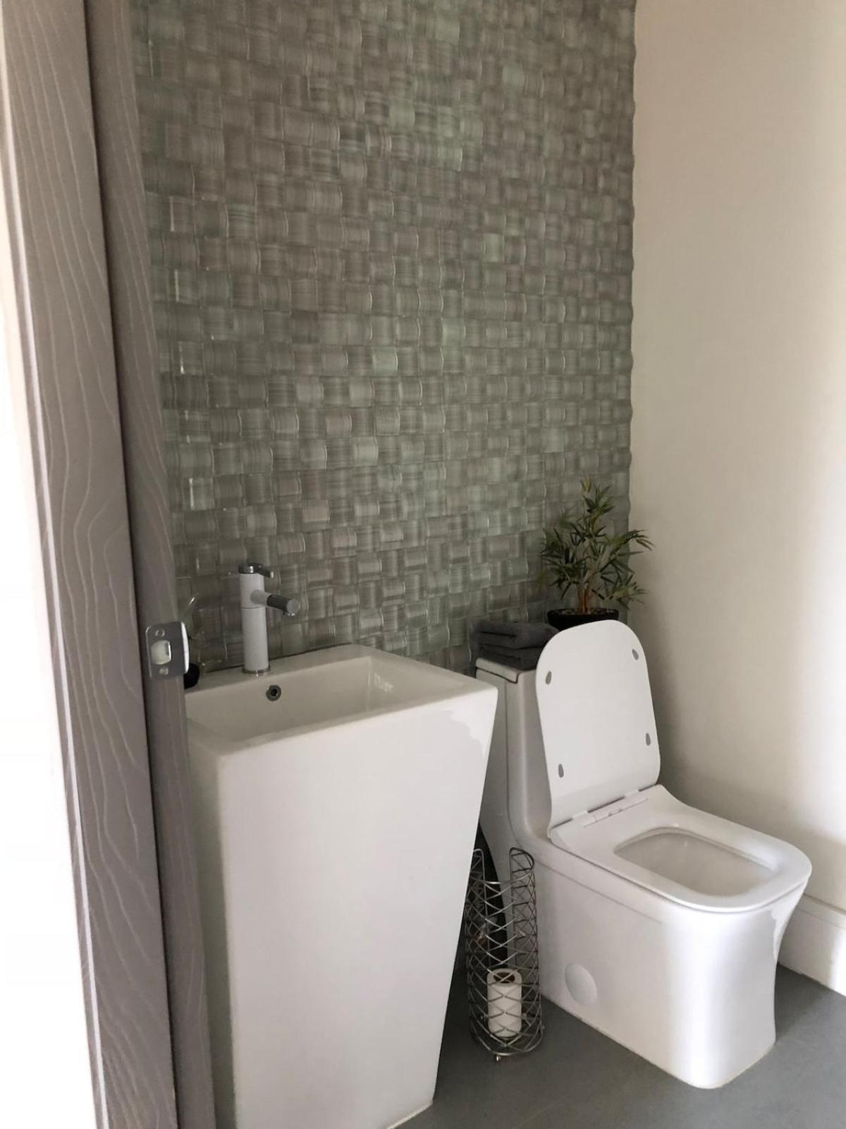Solara Coconut Grove Villa *