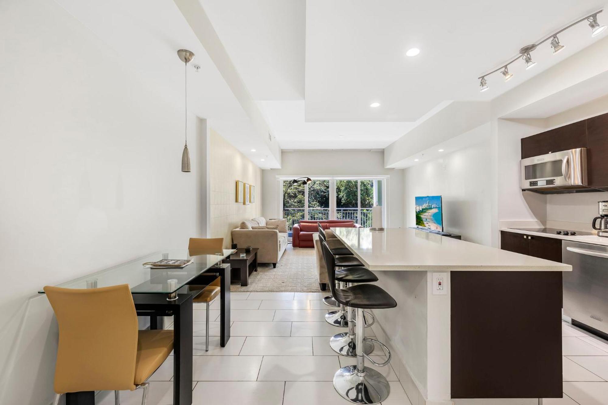 Exclusive Doral With Luxury Amenities *