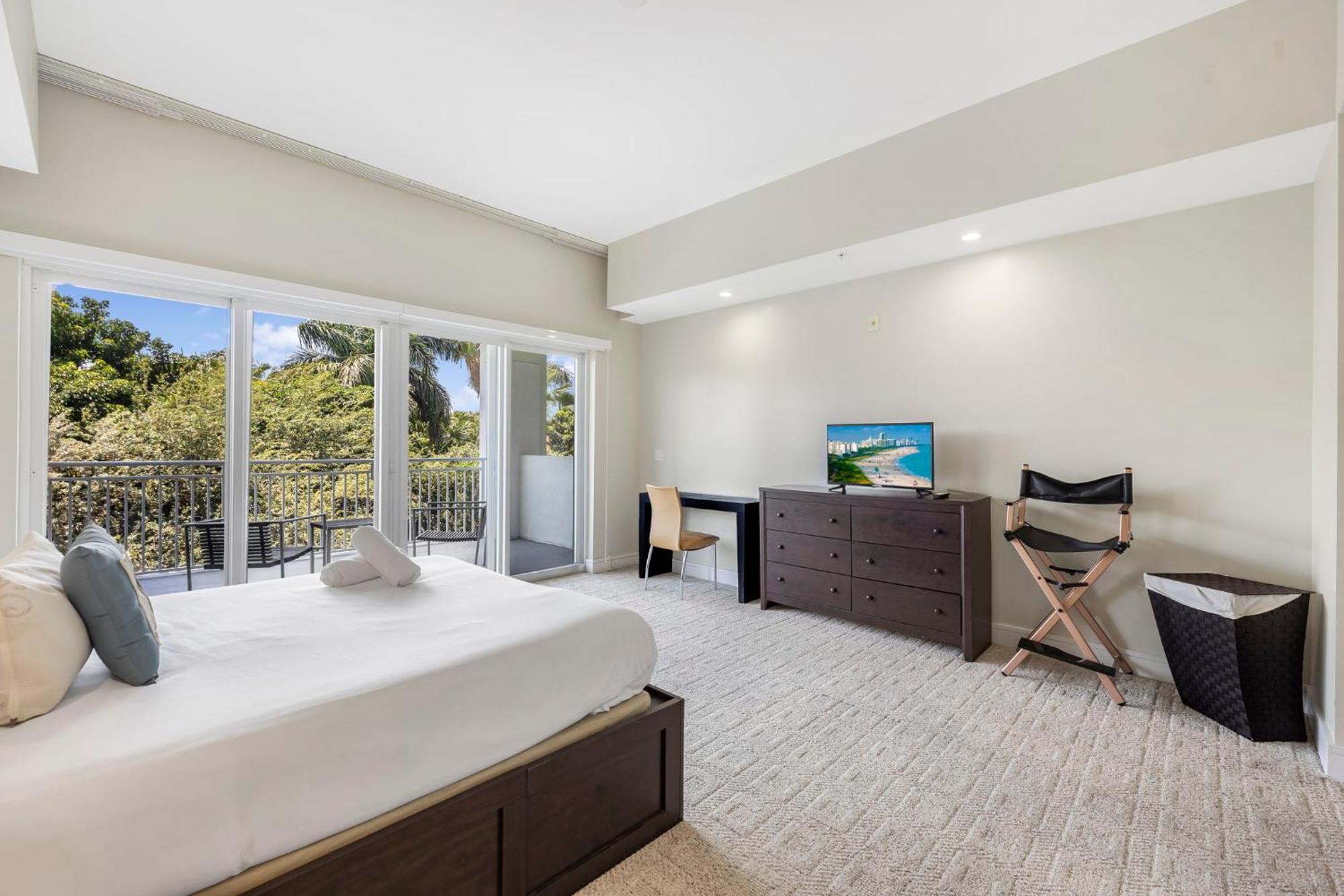 Exclusive Doral With Luxury Amenities *